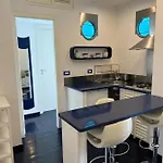 Vient Mpop Con Terrazza Vista Mare Meta