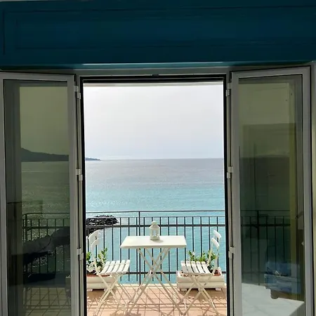 Vient Mpop Con Terrazza Vista Mare Hotel apartamentowy
