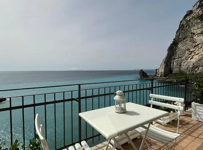 Vient Mpop Con Terrazza Vista Mare 3* 梅塔