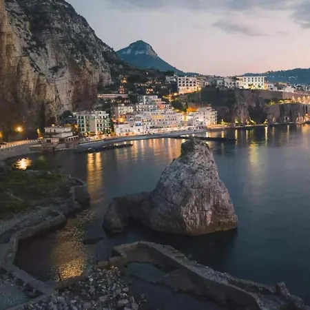 Ξενοδοχείο με διαμερίσματα Vient Mpop Con Terrazza Vista Mare